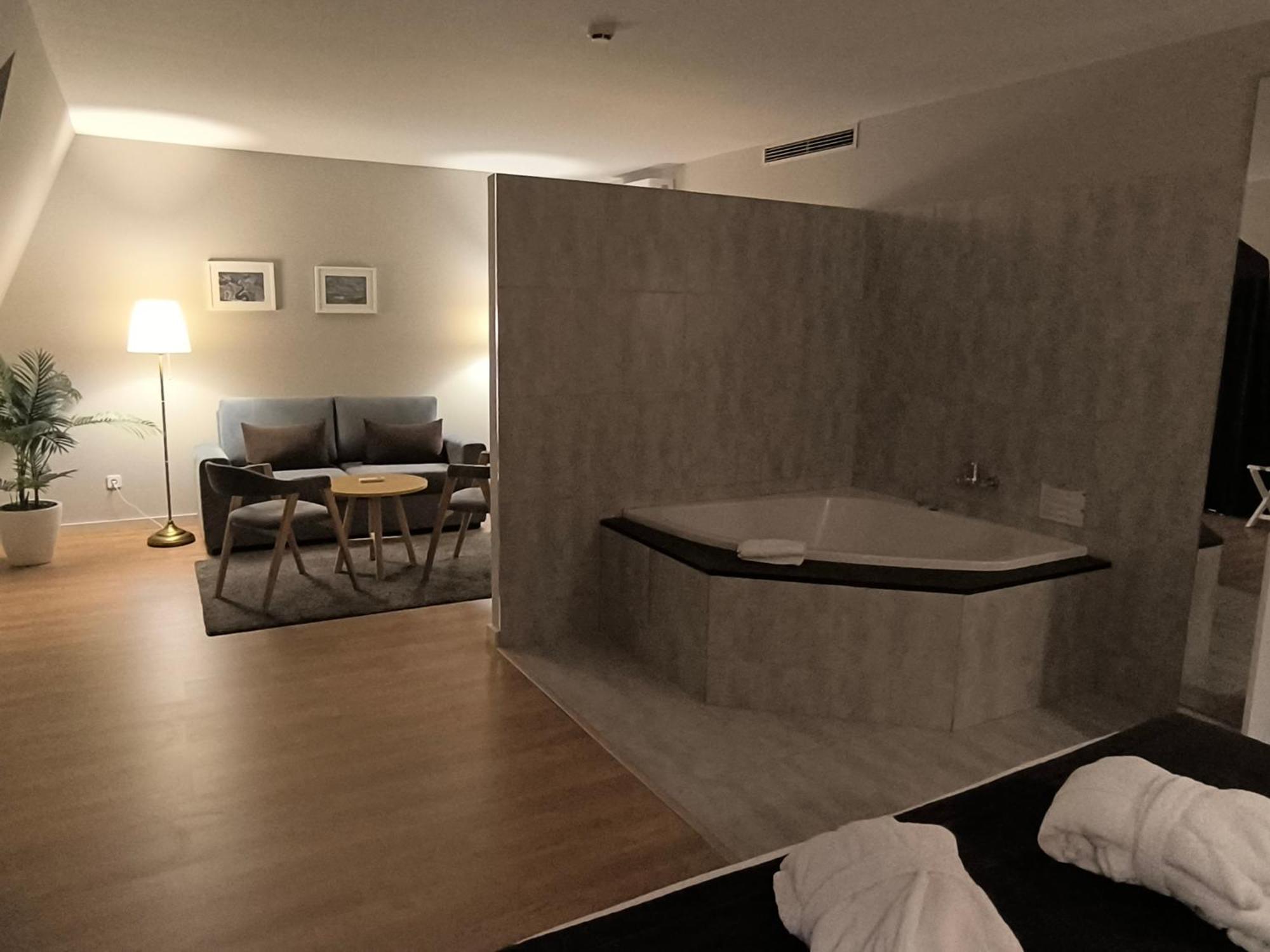 Douro Marina Hotel & Spa Resende Bagian luar foto